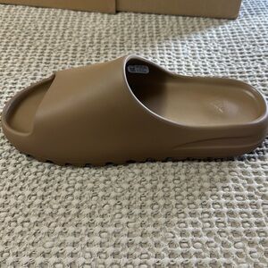 Yeezy Slide “Core” Release 2021 Deadstock NWT